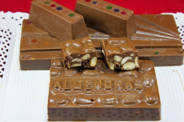 Turrón de chocolate y almendras Ana Sevilla cocina tradicional