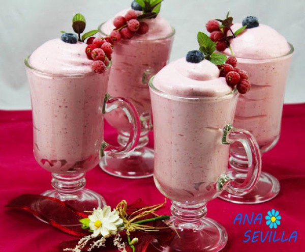 Espuma de fresas o frutas del bosque Thermomix