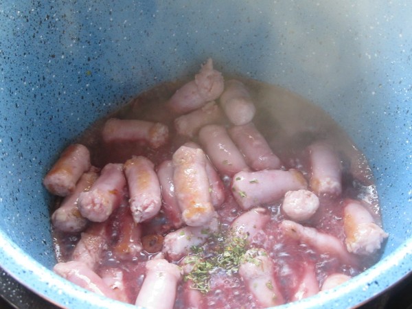 Arroz con salchichas al vino tinto en olla GM