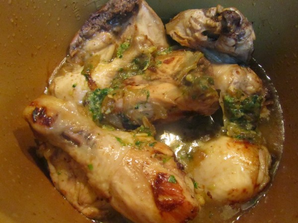 Pollo guisado de mamá olla GM