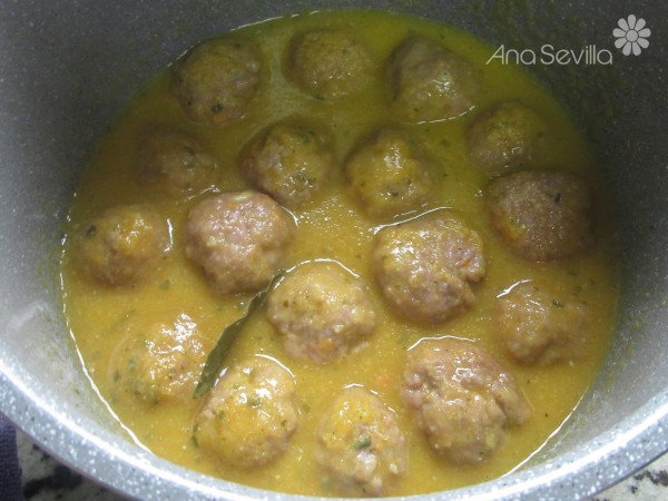 Albóndigas en salsa de cerveza olla GM