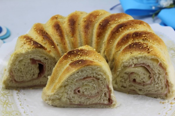 Rosca de pan relleno olla GM.Ana Sevilla