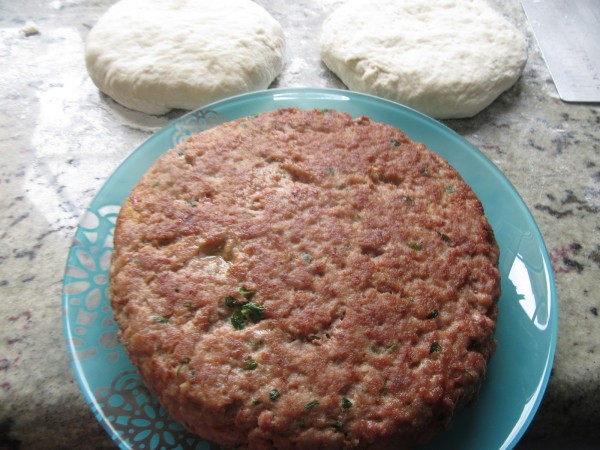 Pan relleno de hamburguesa olla GM