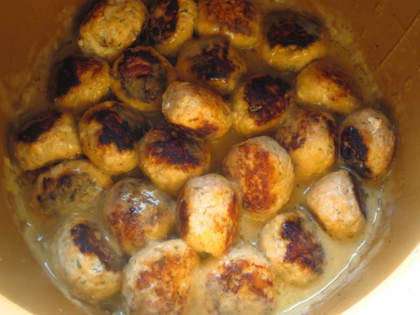 Albóndigas de salmón al eneldo olla GM