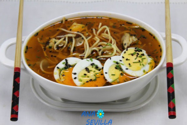 Ramen de pollo a la española olla GM