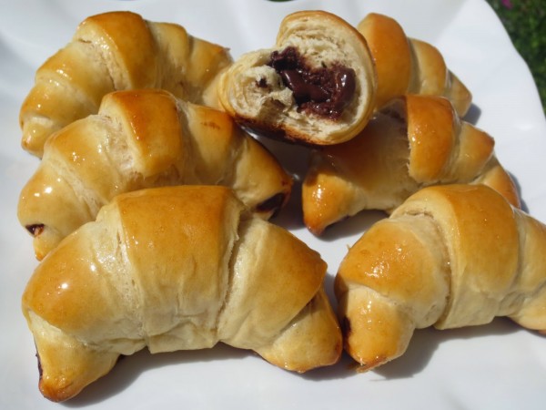 Cuernos o croisants rellenos de chocolate Ana Sevilla con Thermomix