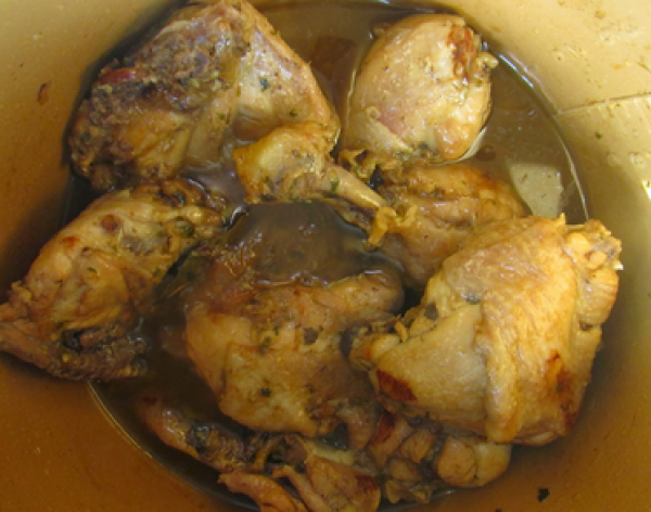 Pollo guisado de mamá olla GM