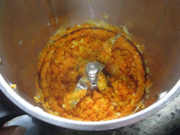 Macarrones con tomate y chorizo con Thermomix