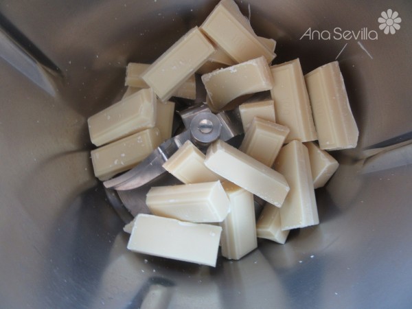 Mousse de chocolate blanco glaseado Thermomix