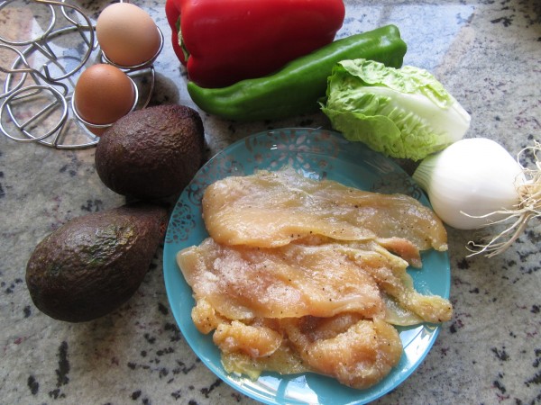 Ensaladilla de aguacate y pollo Thermomix