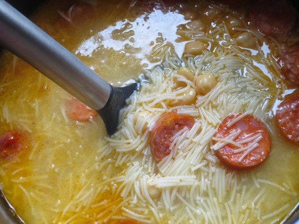 Caldo de puchero viudo olla GM Ana Sevilla