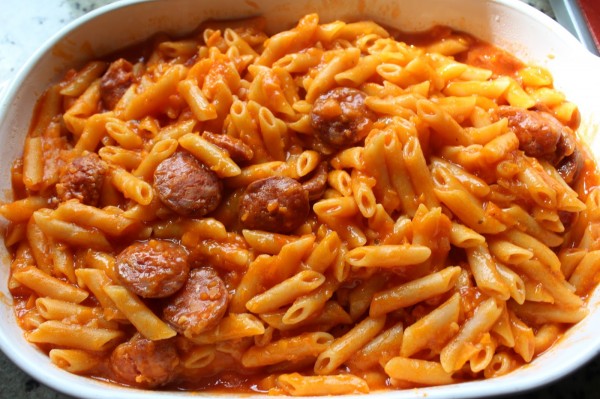 Macarrones con tomate y chorizo con Thermomix