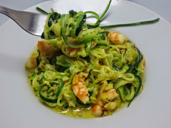 Espaguetis de calabacín con puerro y langostinos Ana Sevilla cocina tradicional