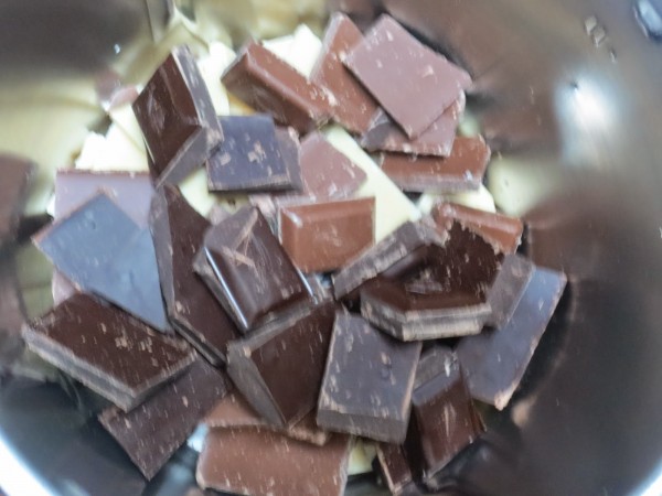 Turrón de chocolate y almendra Thermomix