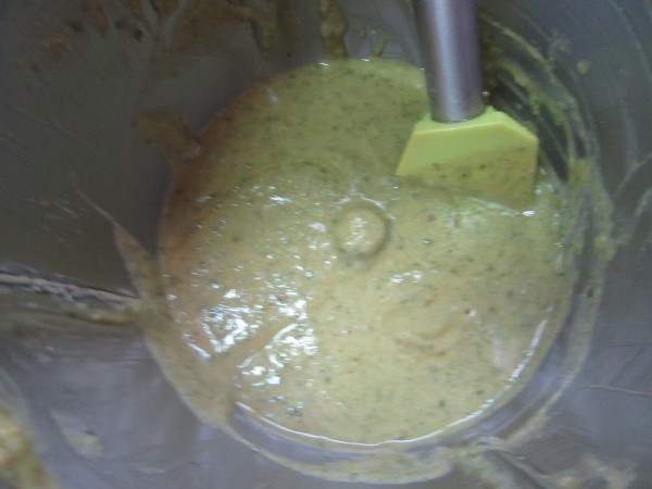 Salsa pesto con thermomix