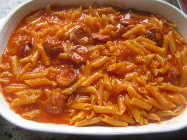 Macarrones con tomate y chorizo con Thermomix