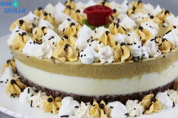 Tarta helada de vainilla y café, cocina tradicional Ana Sevilla