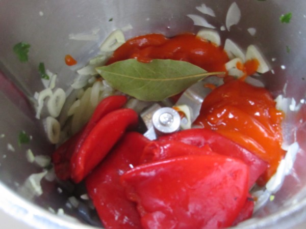 Merluza en salsa de piquillos con Thermomix