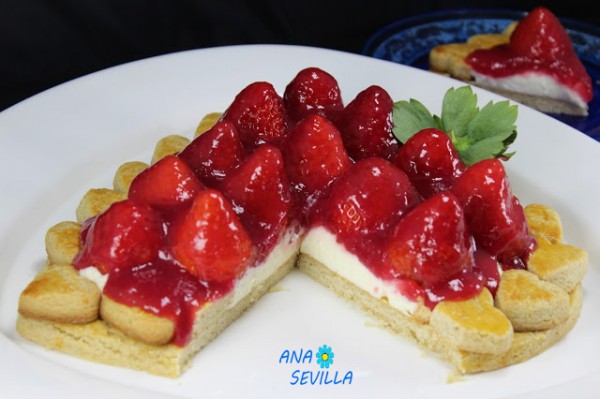 Tarta de galleta, nata y fresas Ana Sevilla con Thermomix