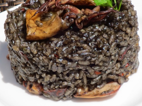 Arroz negro con chipirones olla GM