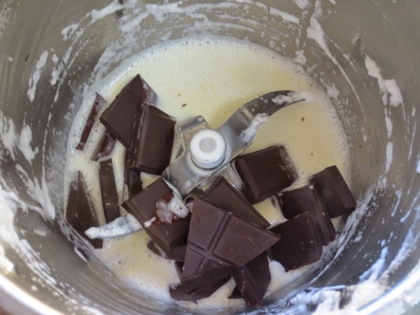 Mousse de turrón y chocolate Thermomix