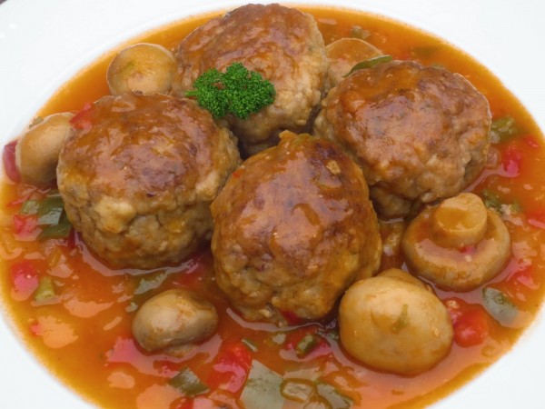 Albóndigas a la jardinera Ana Sevilla