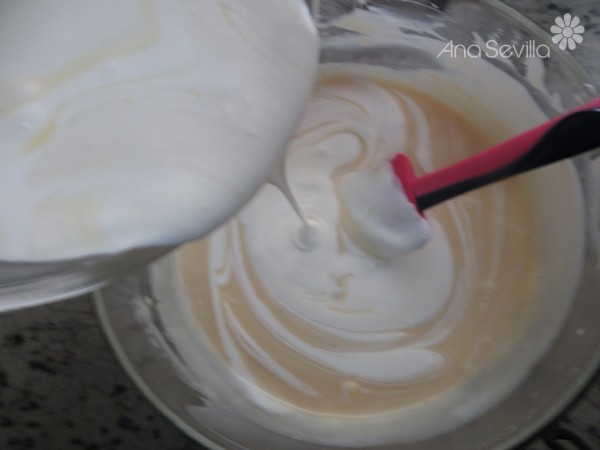 Mousse de chocolate blanco glaseado Thermomix