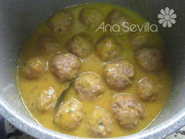 Albóndigas en salsa de cerveza olla GM