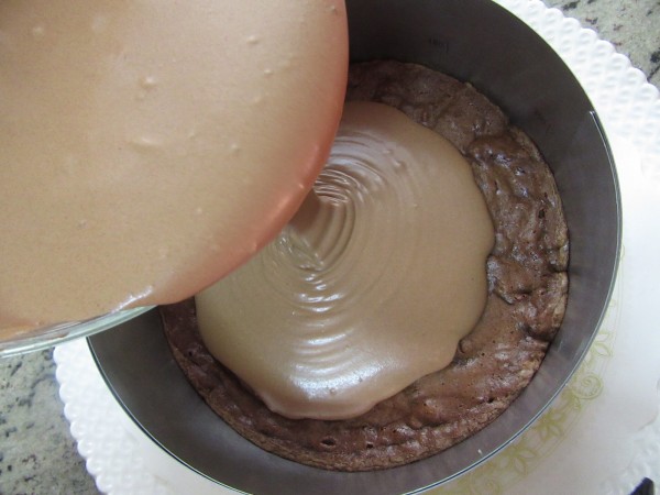 Tarta mousse de chocolate con brownie olla GM