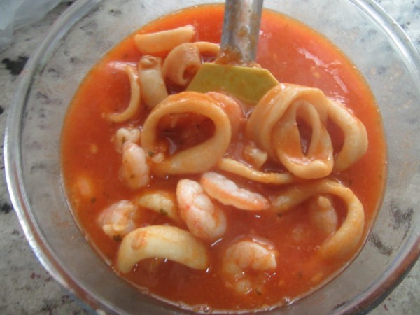 Espaguetis nero di sepia con calamares Thermomix