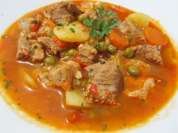 Estofado de cerdo y verduras Ana Sevilla cocina tradicional