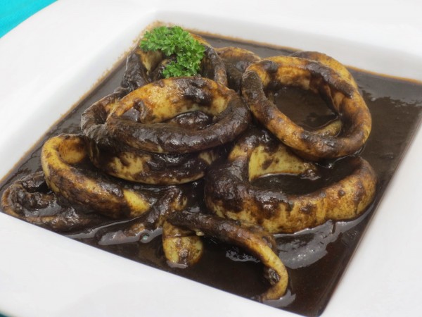 Calamares en su tinta Ana Sevilla Cocina tradicional