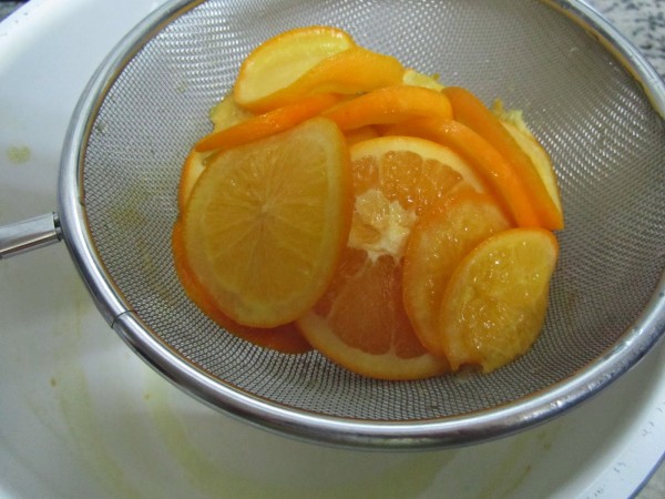 Naranjas confitadas olla GM.