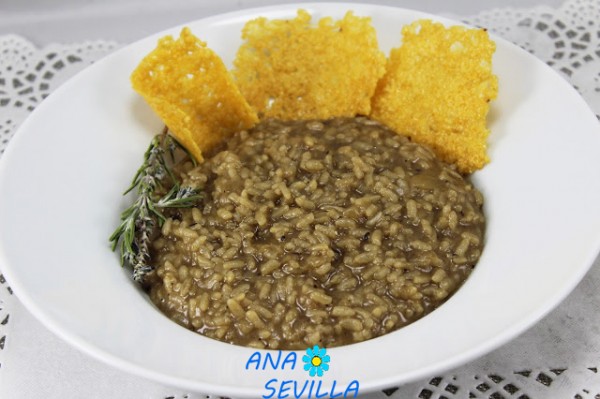 Risotto de ajo negro y gran padano cocina tradicional Ana Sevilla
